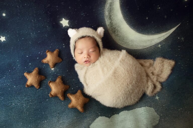 Çocuk Astrolojisi: Ay Burcu Çocuğun Duygusal Dünyasını Nasıl Etkiler Çocuk Astrolojisi: Ay Burcu Çocuğun Duygusal Dünyasını Nasıl Etkiler